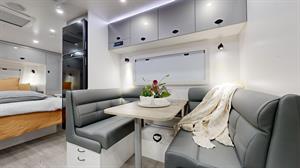 547560 image