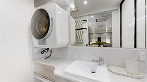 550930 image
