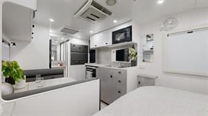 579828 image