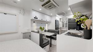 579831 image